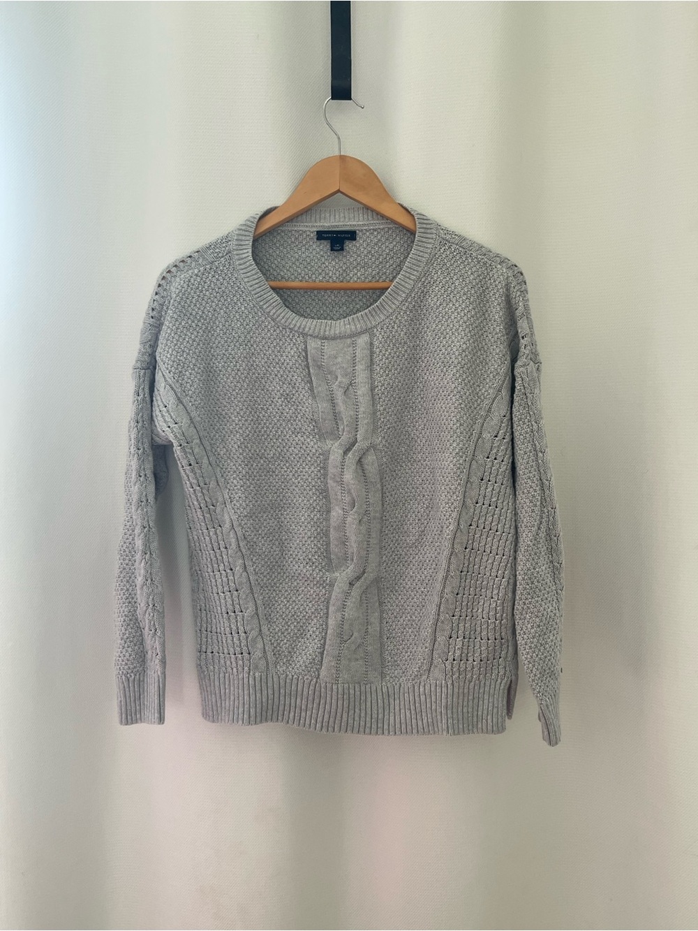 Tommy Hilfiger Light Gray Cable Knit Crewneck Sweater
